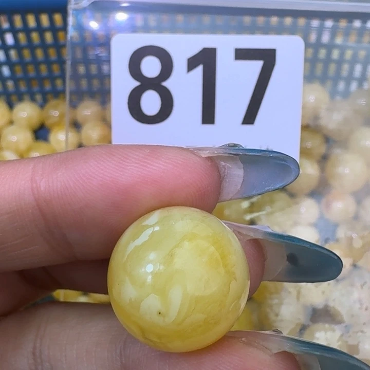 裸石琥珀未镶嵌17.5瑕疵
