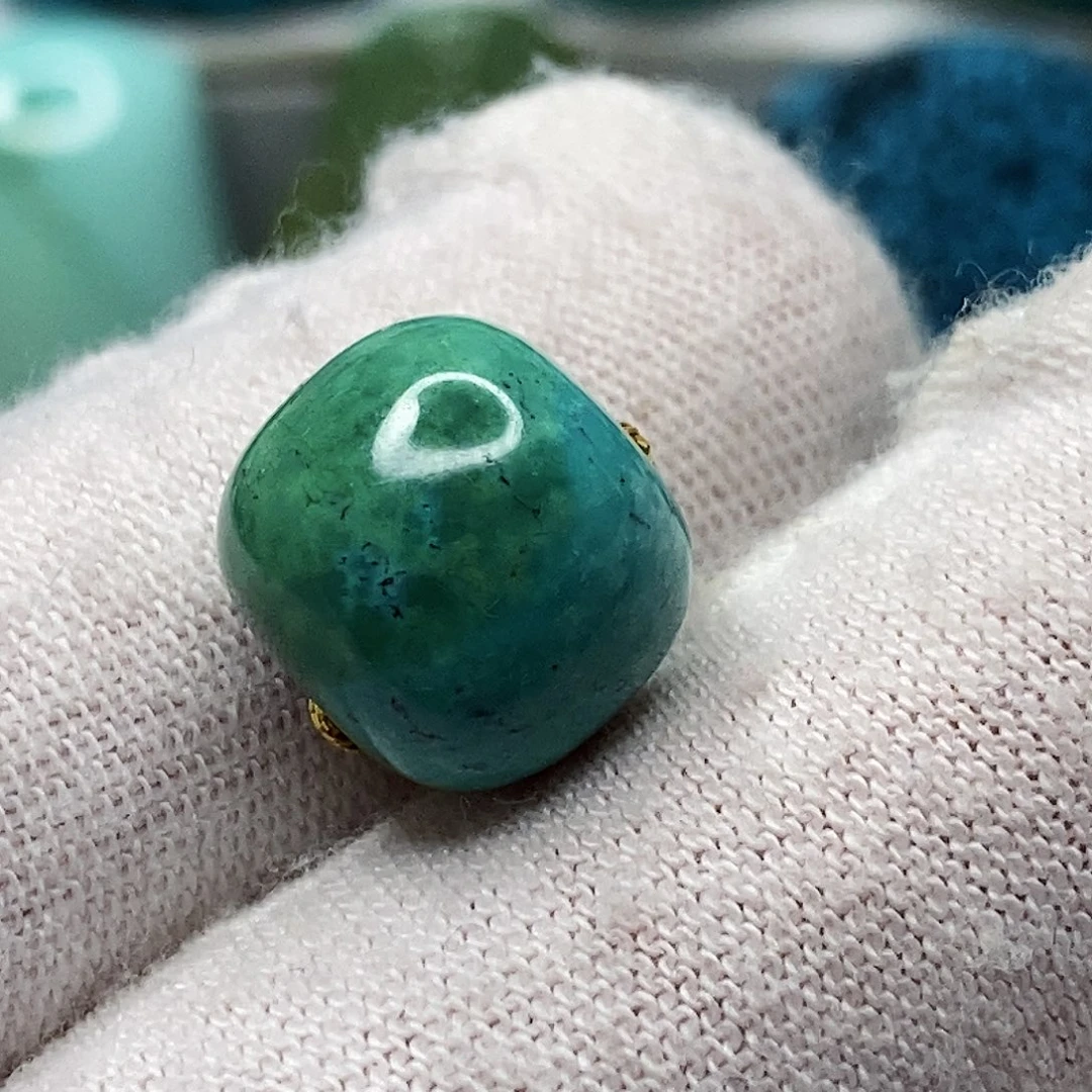 绿松石未镶嵌天然原矿 带武汉地大证书