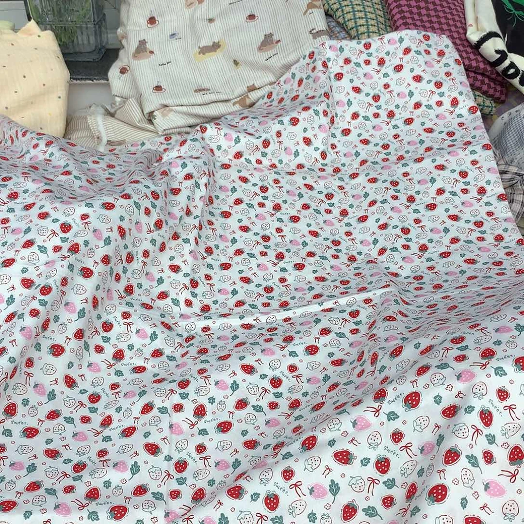 小草莓全棉1.6米宽斜纹