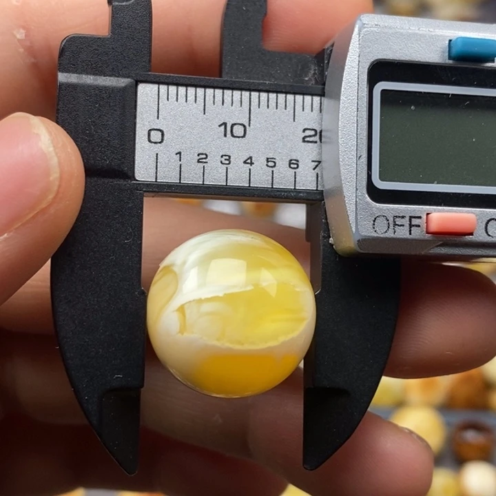 未镶嵌蜜蜡珠宝奇石