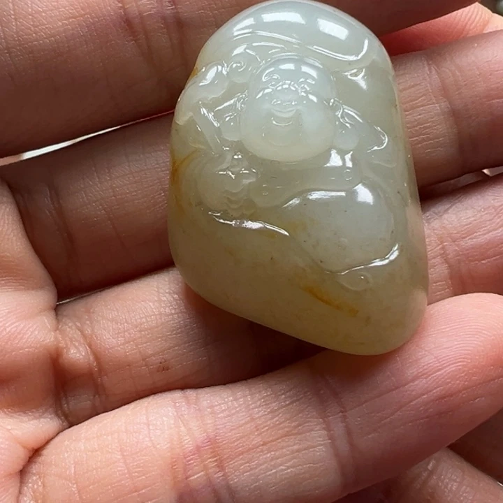 和田玉未镶嵌颈饰佛