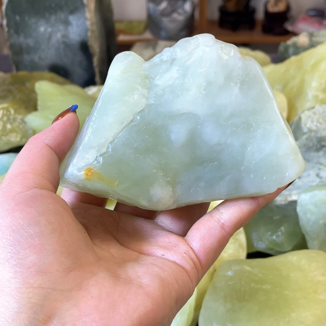 蛇纹石玉未镶嵌中国四大名玉简易