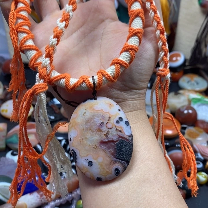 玛瑙/玉髓未镶嵌颈饰