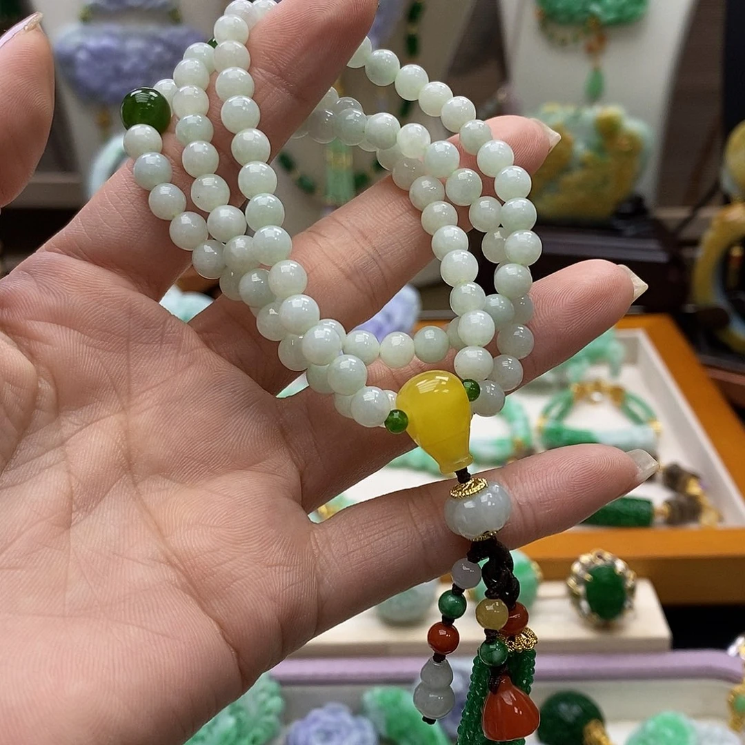 颈饰未镶嵌翡翠天然
