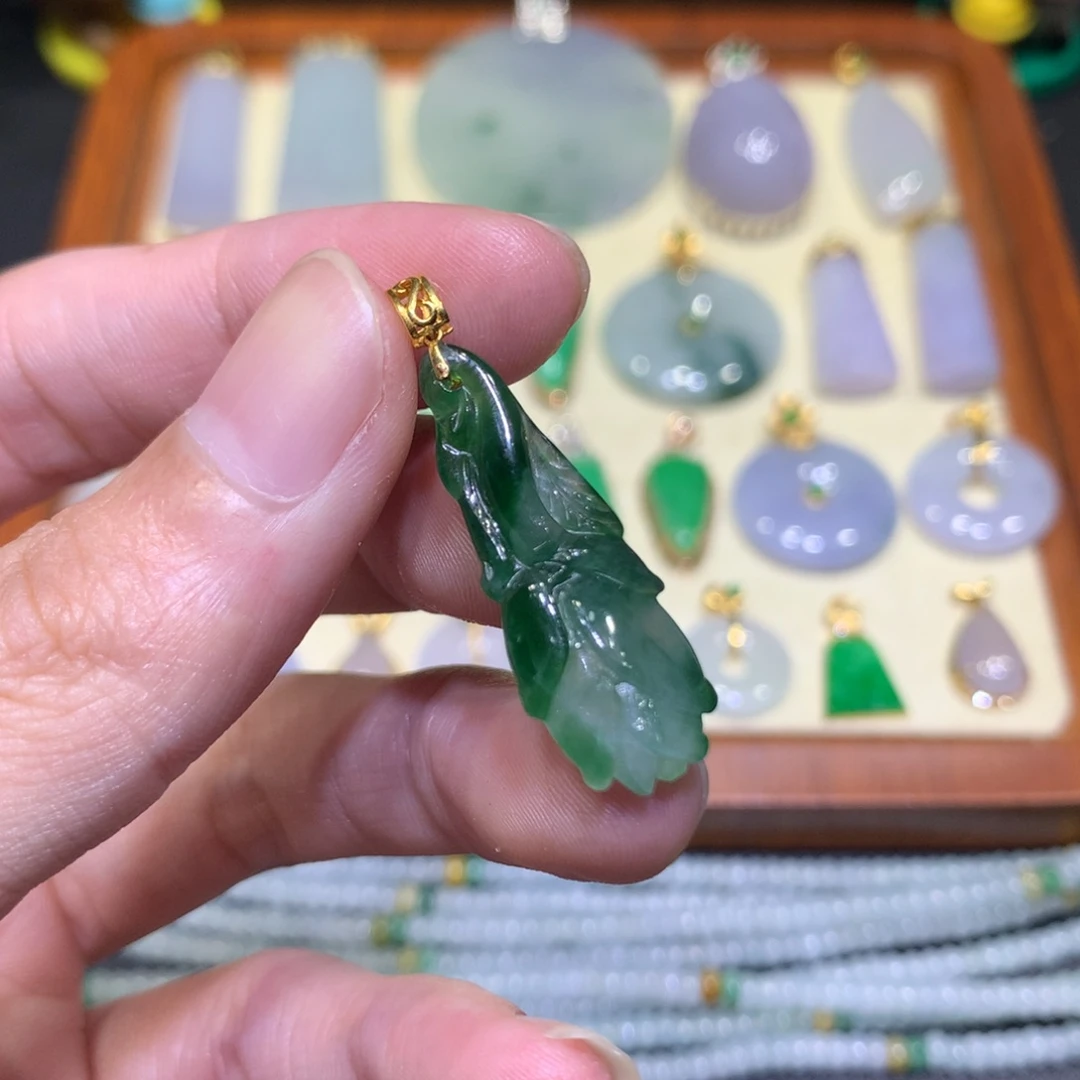吊坠(不含链)18K金镶嵌翡翠