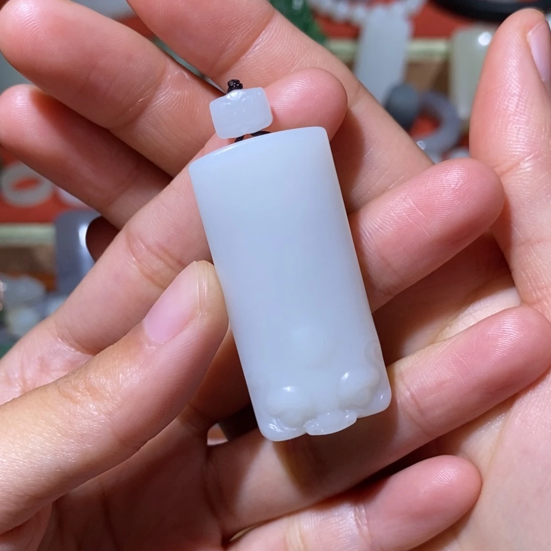 ****艺和田玉未镶嵌颈饰