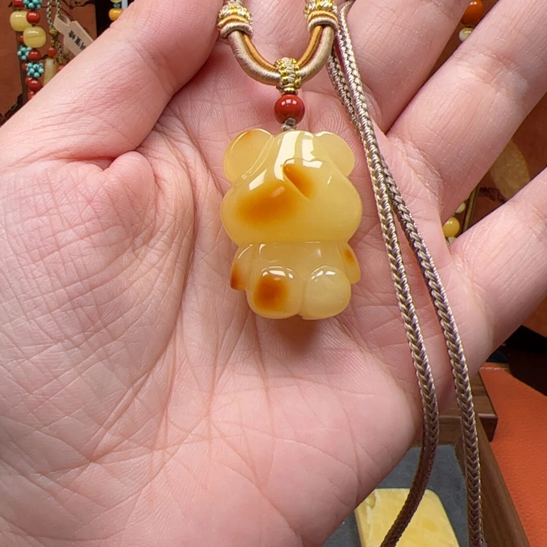 蜜蜡未镶嵌吊坠(赠链)