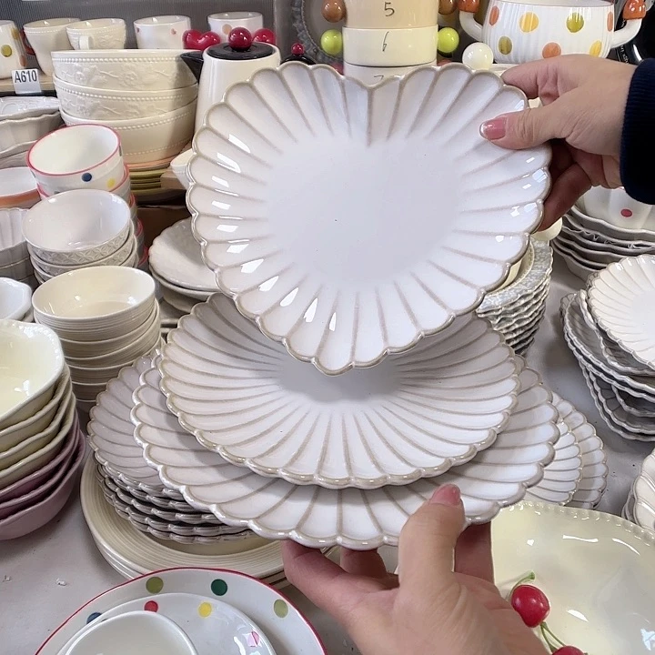 瓷片瑕疵特价陶瓷三件套