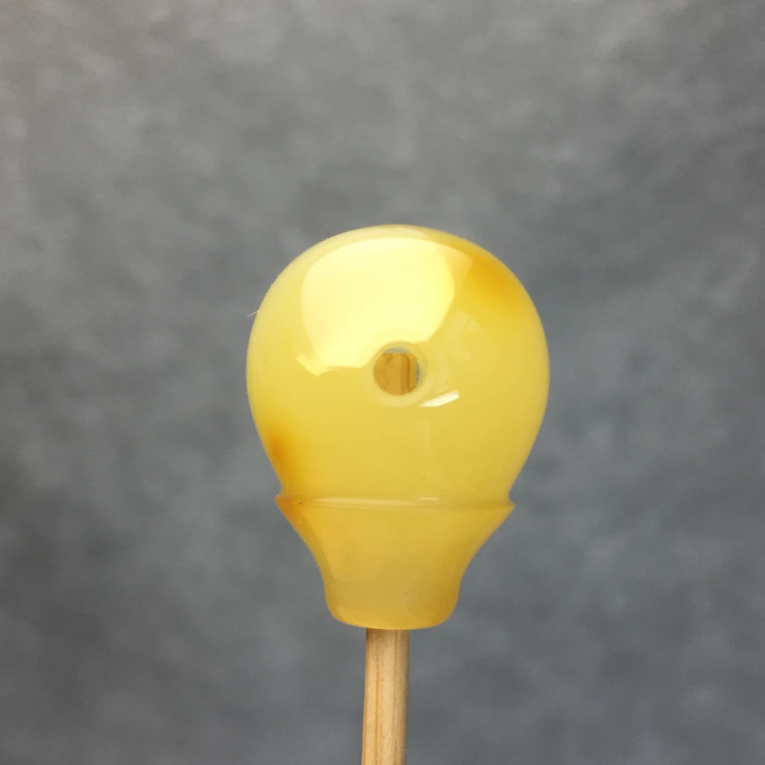 有瑕蜜蜡三通 对孔约14.5mm厚14.9mm有冰裂介意勿拍天然原矿保真
