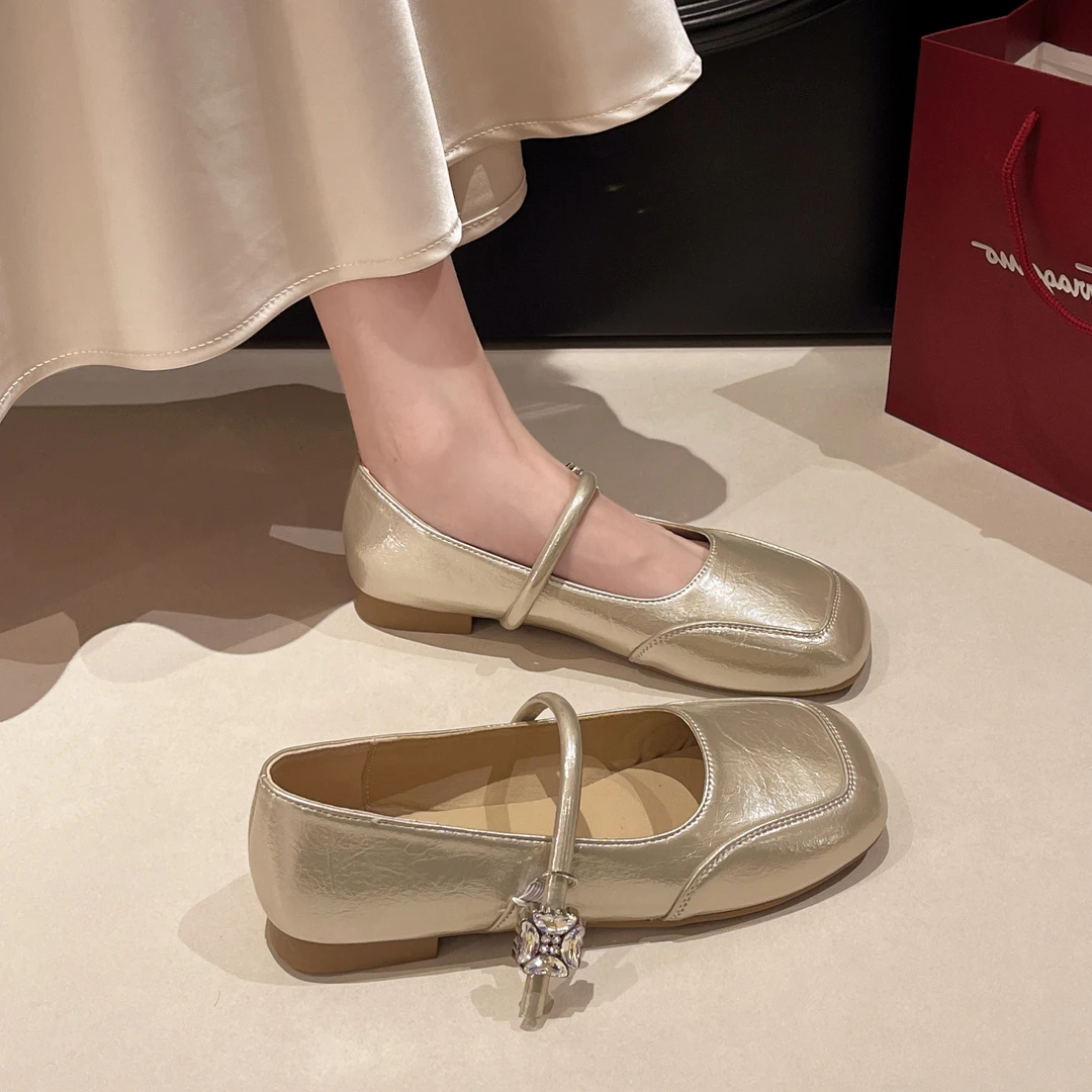 一脚蹬女鞋夏季豆豆鞋女2025新款银色单鞋玛丽珍浅口百搭潮牌鞋子