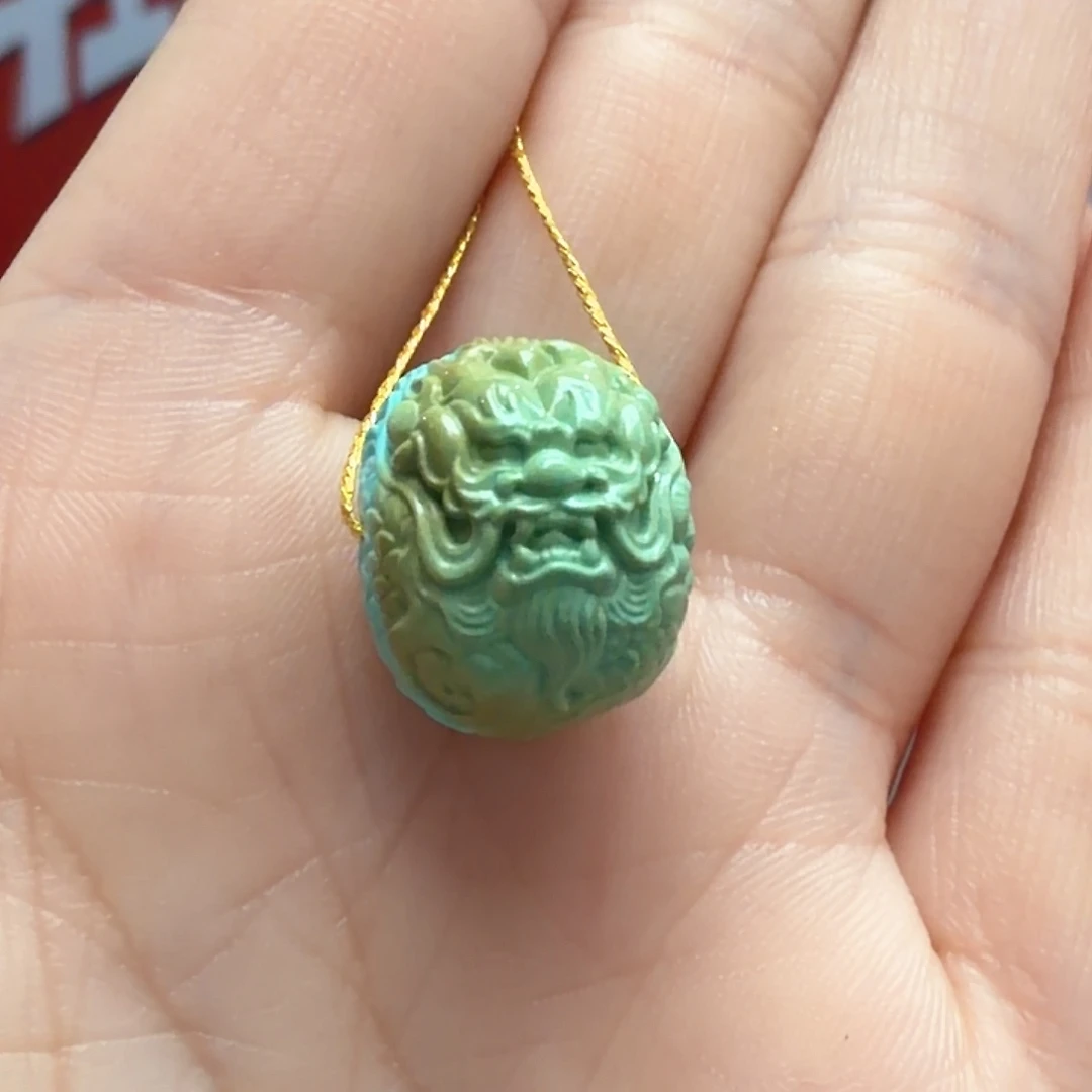 绿松石未镶嵌颈饰