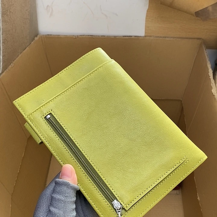 头层牛皮瑕疵A6皮纹多