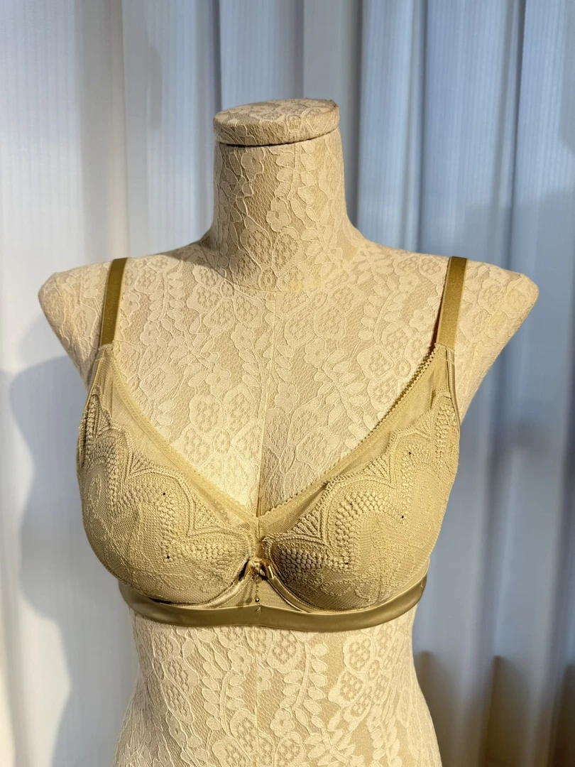 SEMRA/瑟穆菈098款透气吊带蕾丝舒适性感夏季法式无钢圈通勤无痕