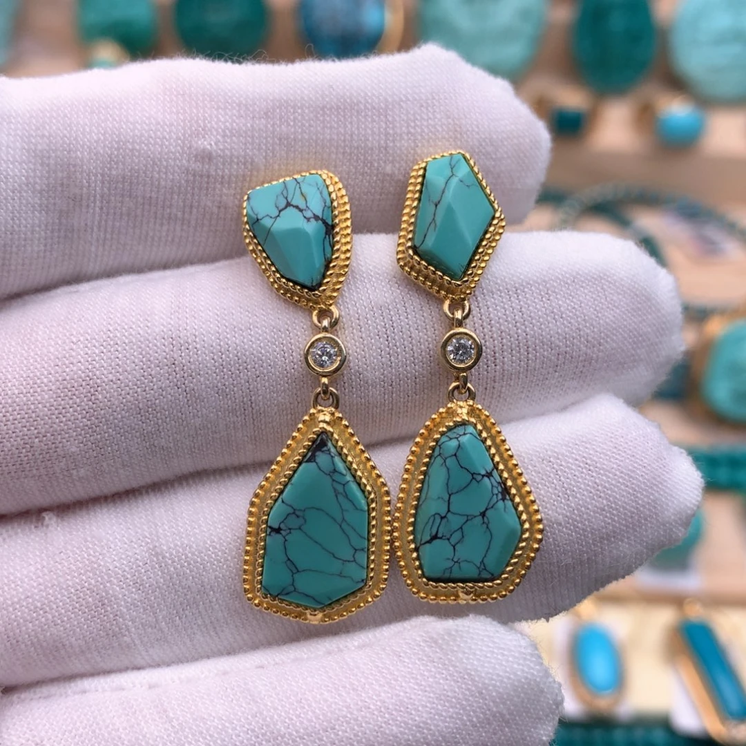 18K金镶嵌绿松石珠宝奇石