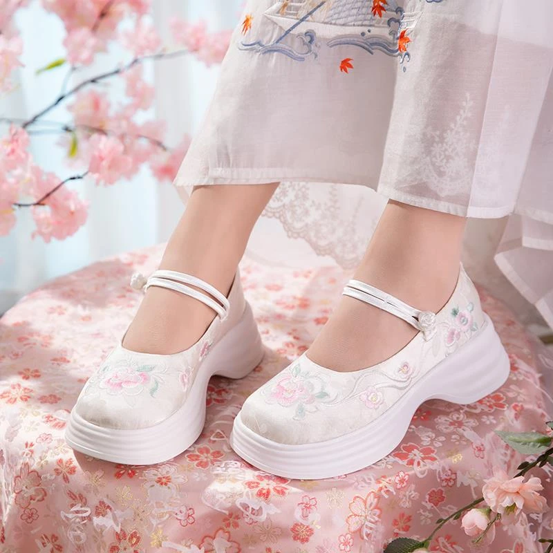 汉服鞋女增高2025新款高跟厚底配旗袍国风单鞋时尚百搭新中式鞋子