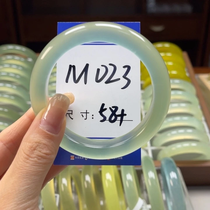 岫玉未镶嵌手镯暴**-手镯