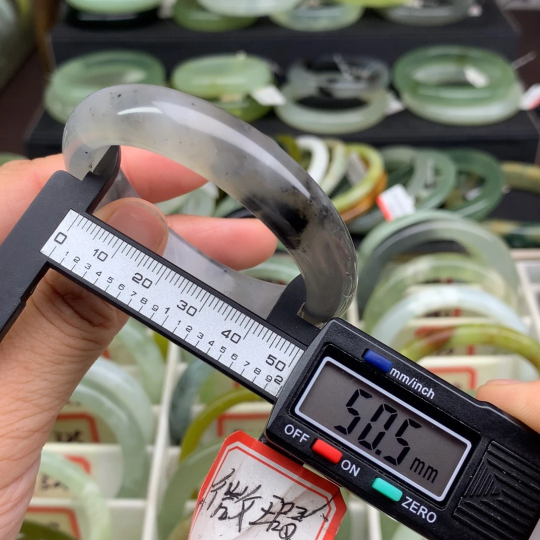 蛇纹石玉未镶嵌手镯328