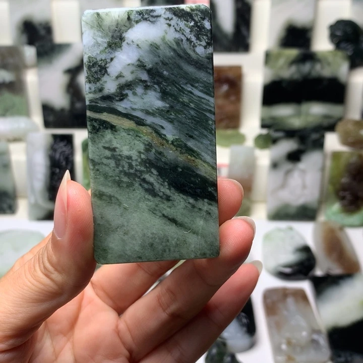 独山玉未镶嵌颈饰