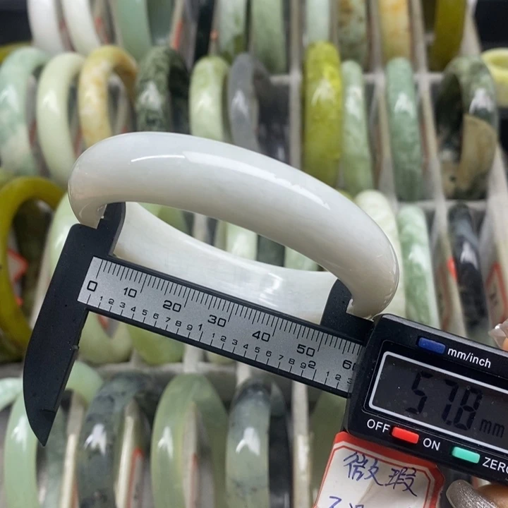 蛇纹石玉手镯1未镶嵌