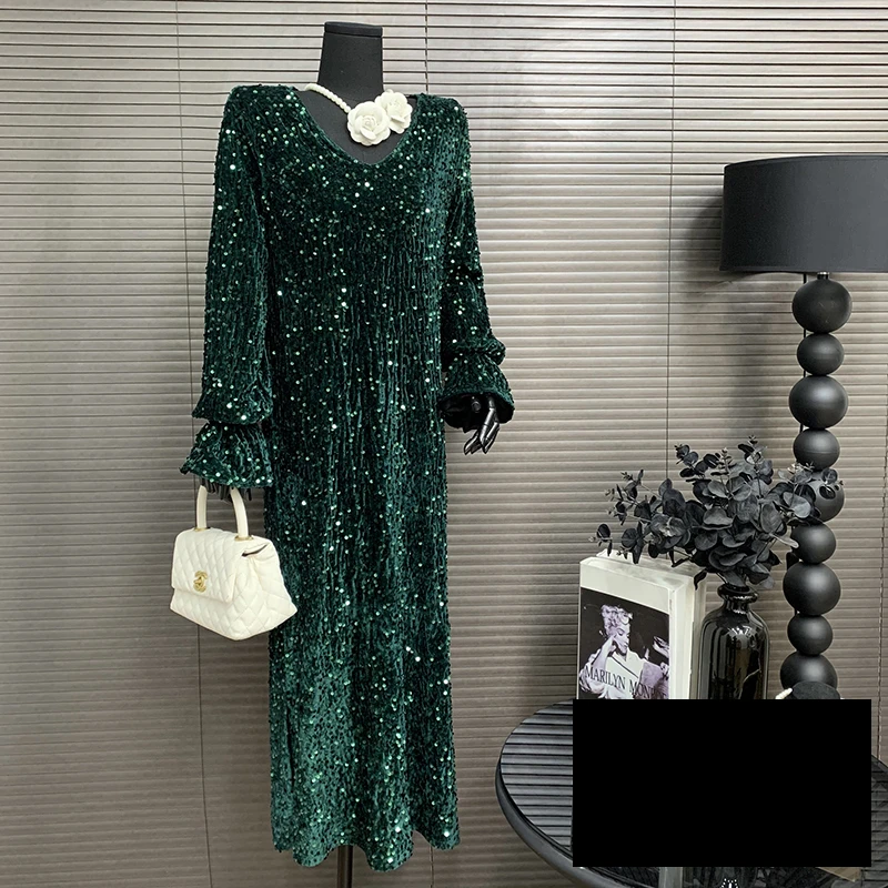 绿色丝绒刺绣亮片大码连衣裙开春松紧袖扣V领直筒名媛显瘦女士裙