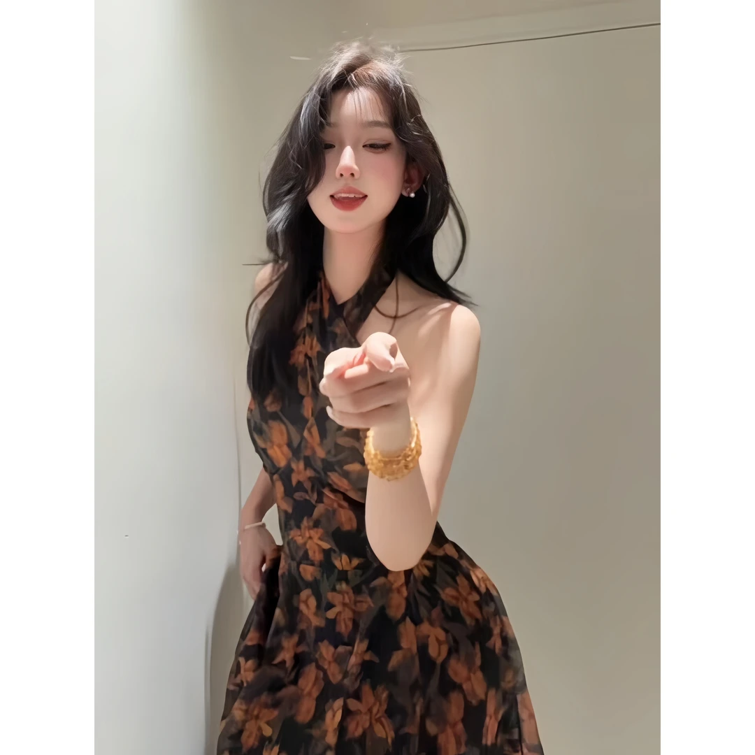 MARIE.COCO夏季新款法式复古气质碎花交叉挂脖性感露背连衣裙女