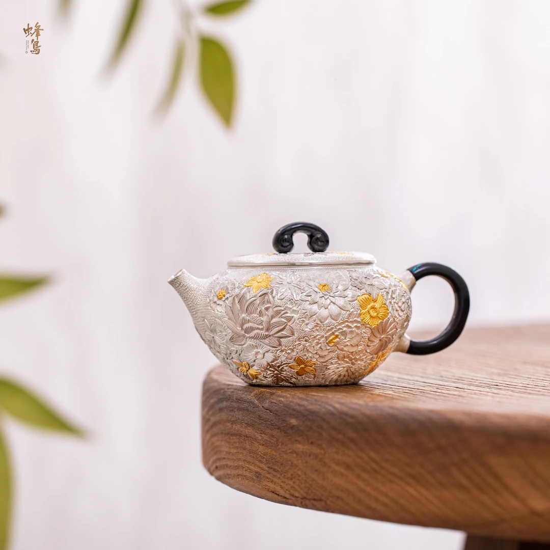 蜂鸟工坊 出口 漆把漆钮錾刻万花泡茶茶壶（本色款） FNN6023