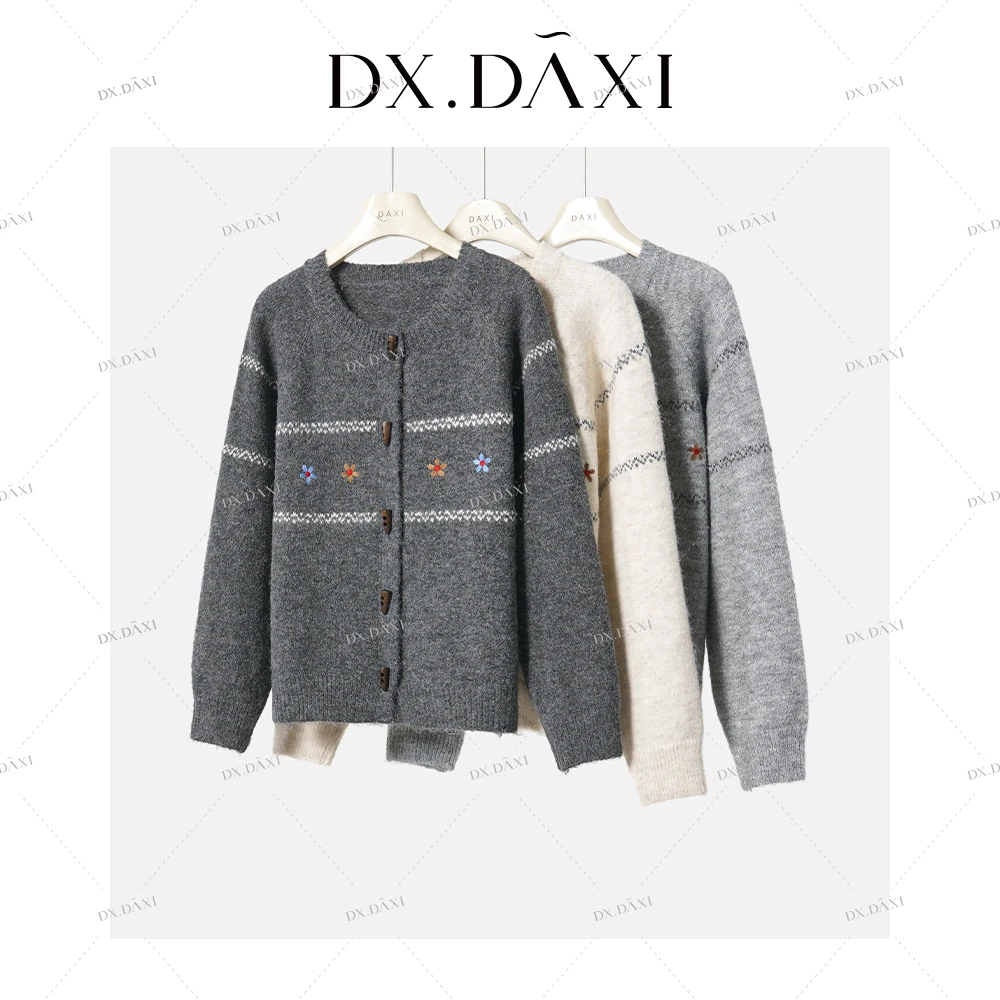 DX.DAXI【牛角扣花】牛角扣针织立体刺绣花朵毛衣秋季时尚百搭女