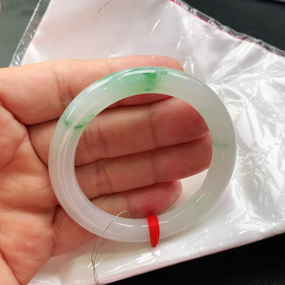 未镶嵌手镯翡翠天然翡翠手镯
