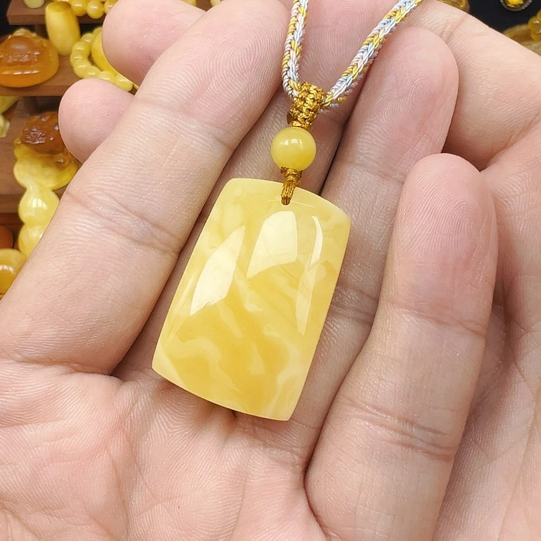 蜜蜡颈饰未镶嵌蜜蜡吊坠9克