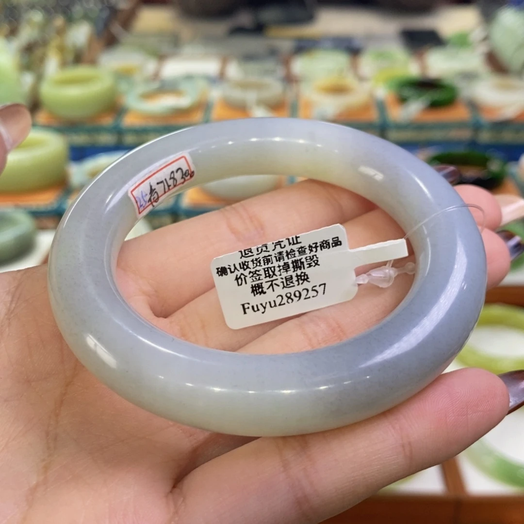 和田玉未镶嵌手镯且末青花圆条55/56