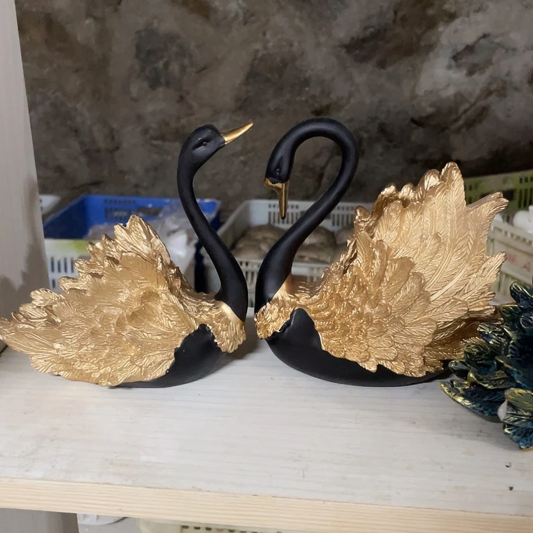 树脂金色天鹅摆件11111