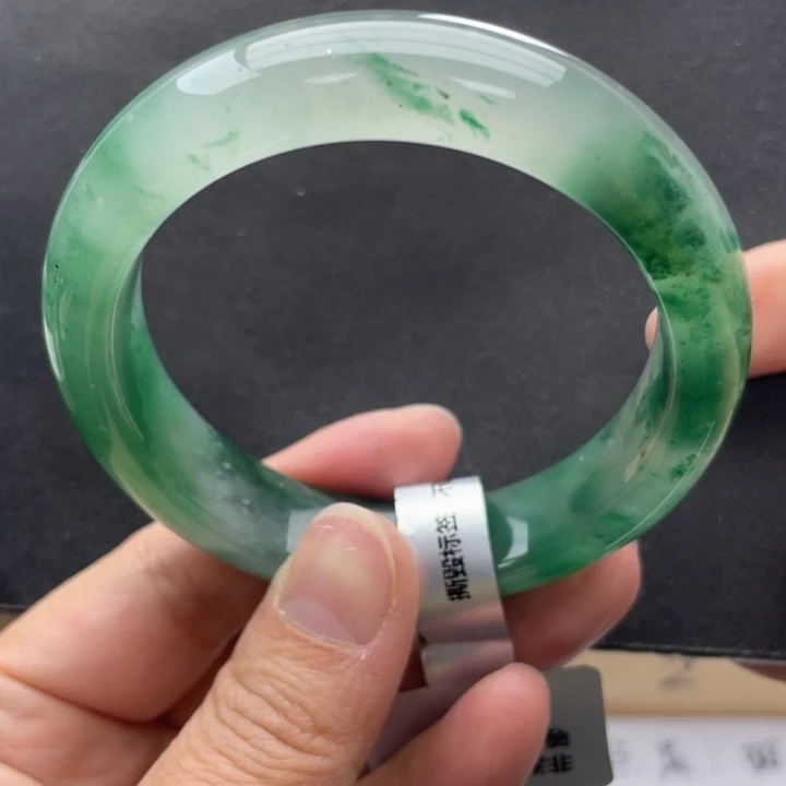 石英质玉未镶嵌手镯55