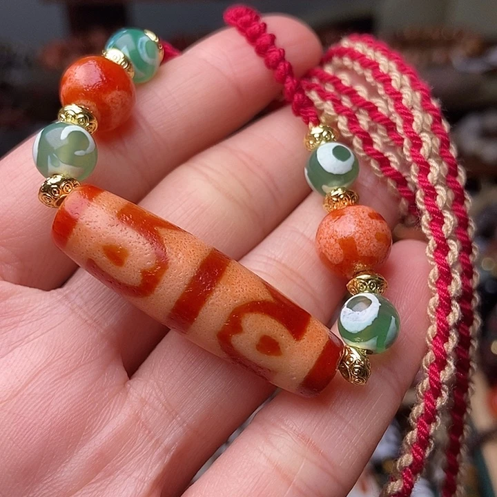 玛瑙/玉髓足铂镶嵌手绳