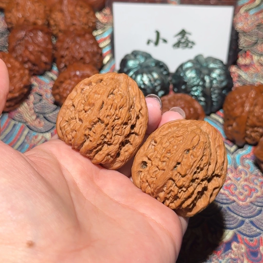 煎***子把件核桃2146号40三角高炮南疆石南疆石