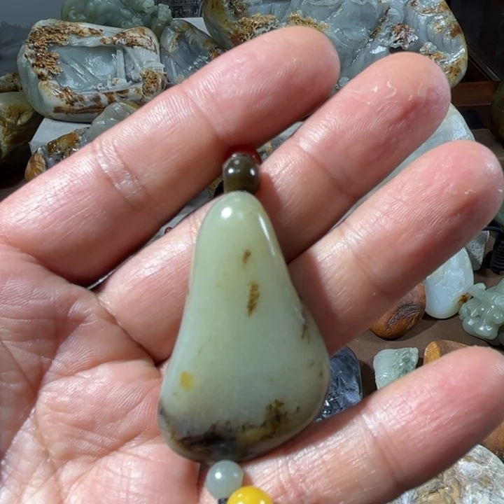 和田玉未镶嵌挂件