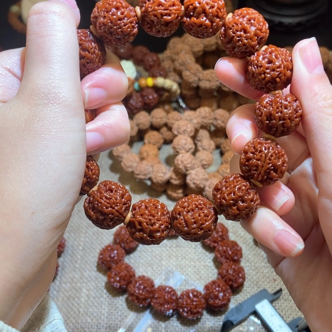 金刚菩提手串崔*波185玉化肉