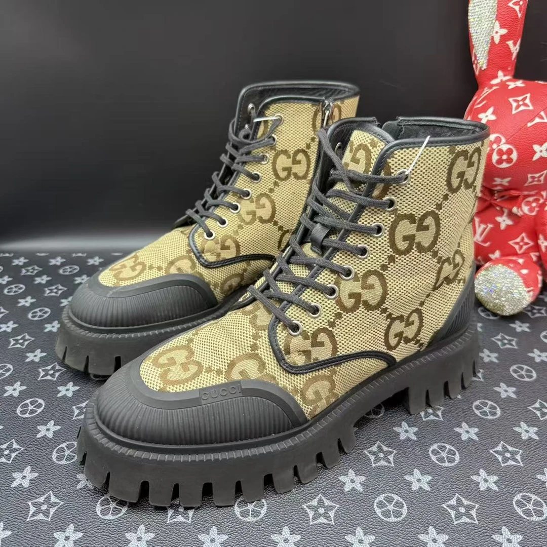 95新 GUCCI/古驰 男士时尚棕老花高帮板鞋41.5欧码 lz393