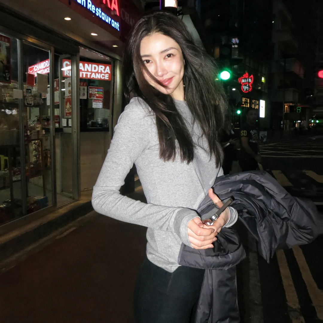 ROMI STUDIO“轻盈自在”柔软罗纹圆领弹力修身长袖T恤 RWBWSH1577