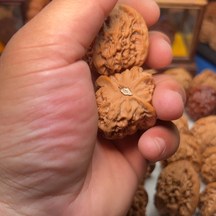 吊坠桃核N**s好好好好好好好好