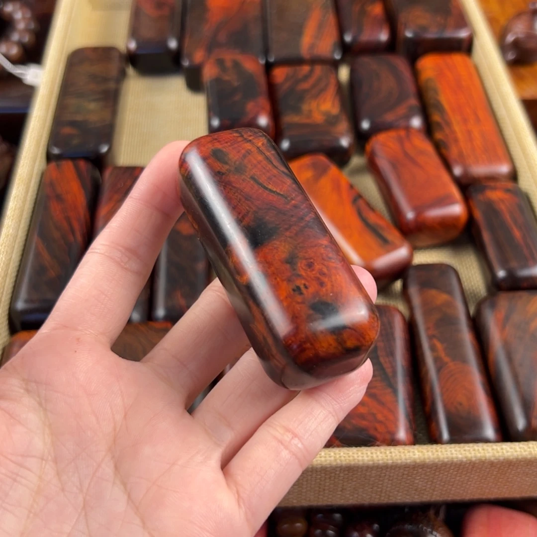 潘***韩大红酸枝交趾黄檀瘤疤