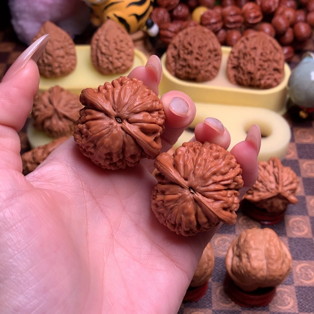 ས***༒文玩核桃把件38全品莲花