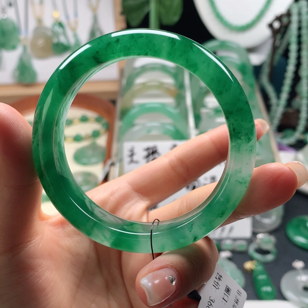 石英质玉未镶嵌手镯