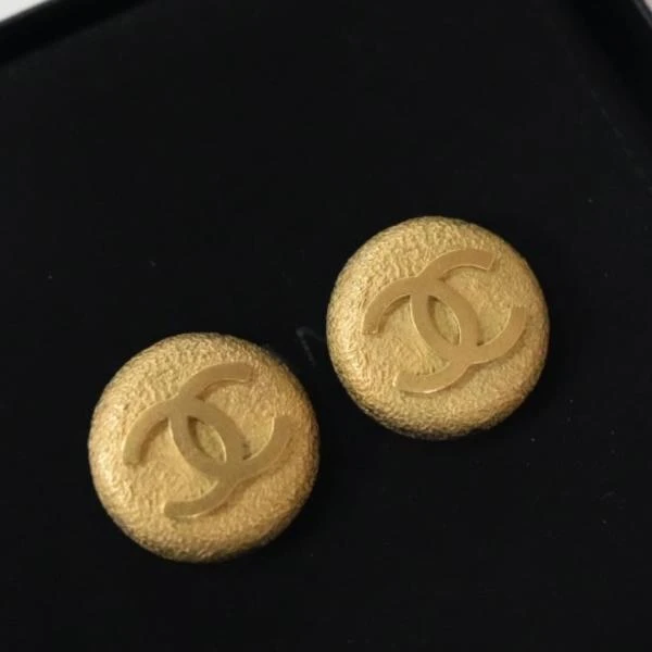Chanel 中古磨砂双C帽型耳夹