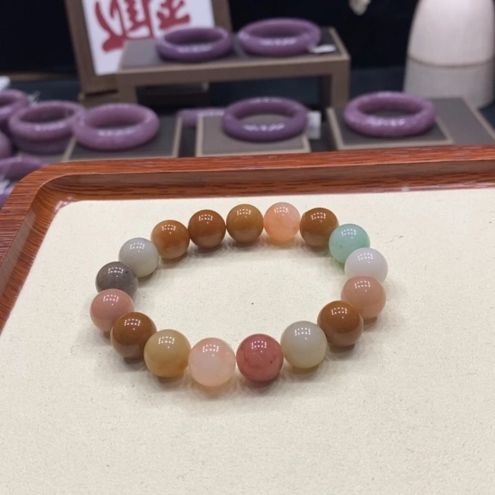 玲****石英质玉手镯未镶嵌