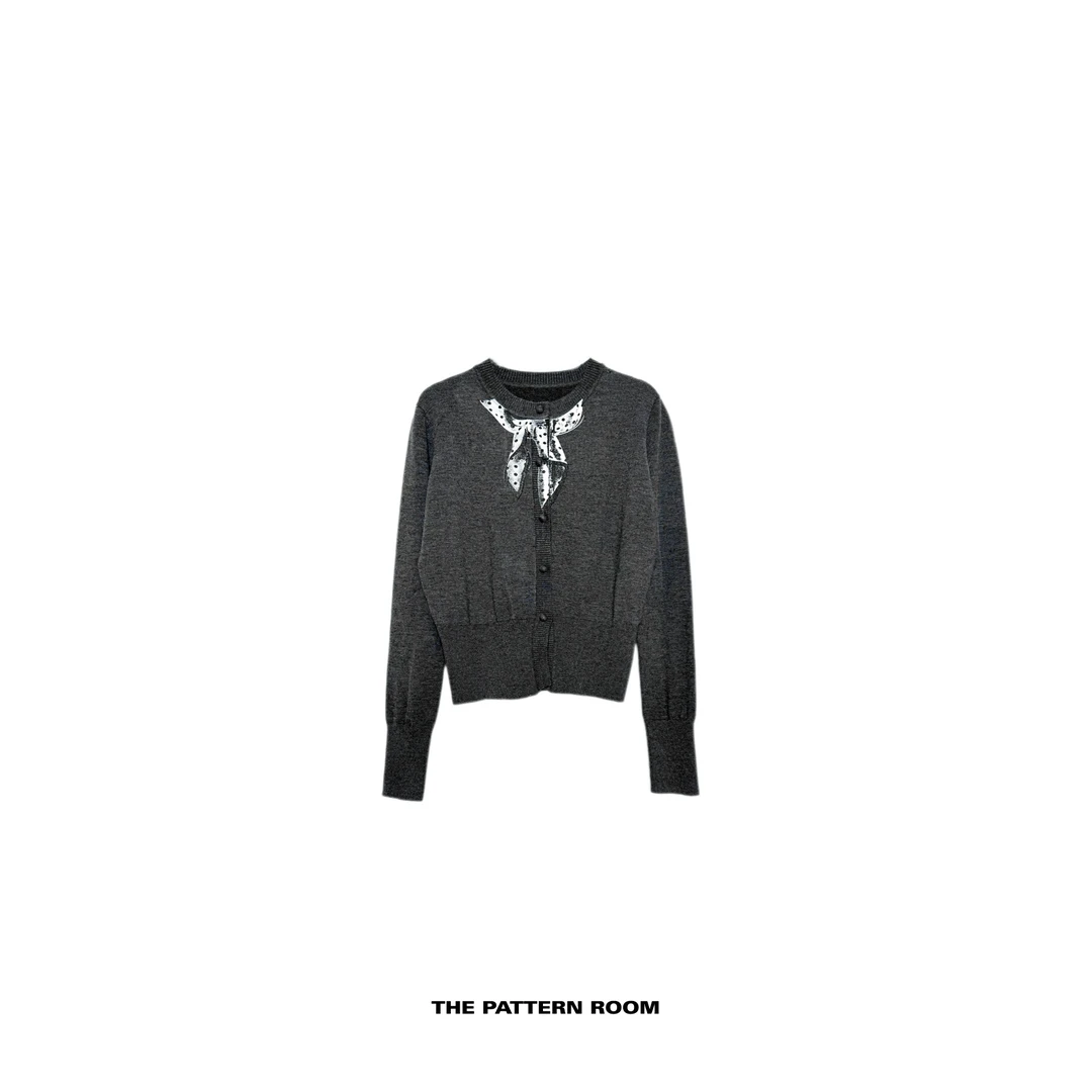 The pattern room | 织物之美定位印花蝴蝶结柔织开衫