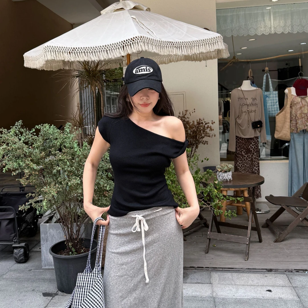 华夫饼斜肩格纹上衣