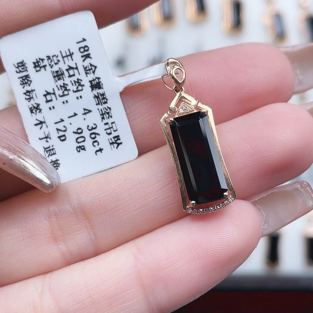 18K金镶嵌吊坠(不含链)碧玺