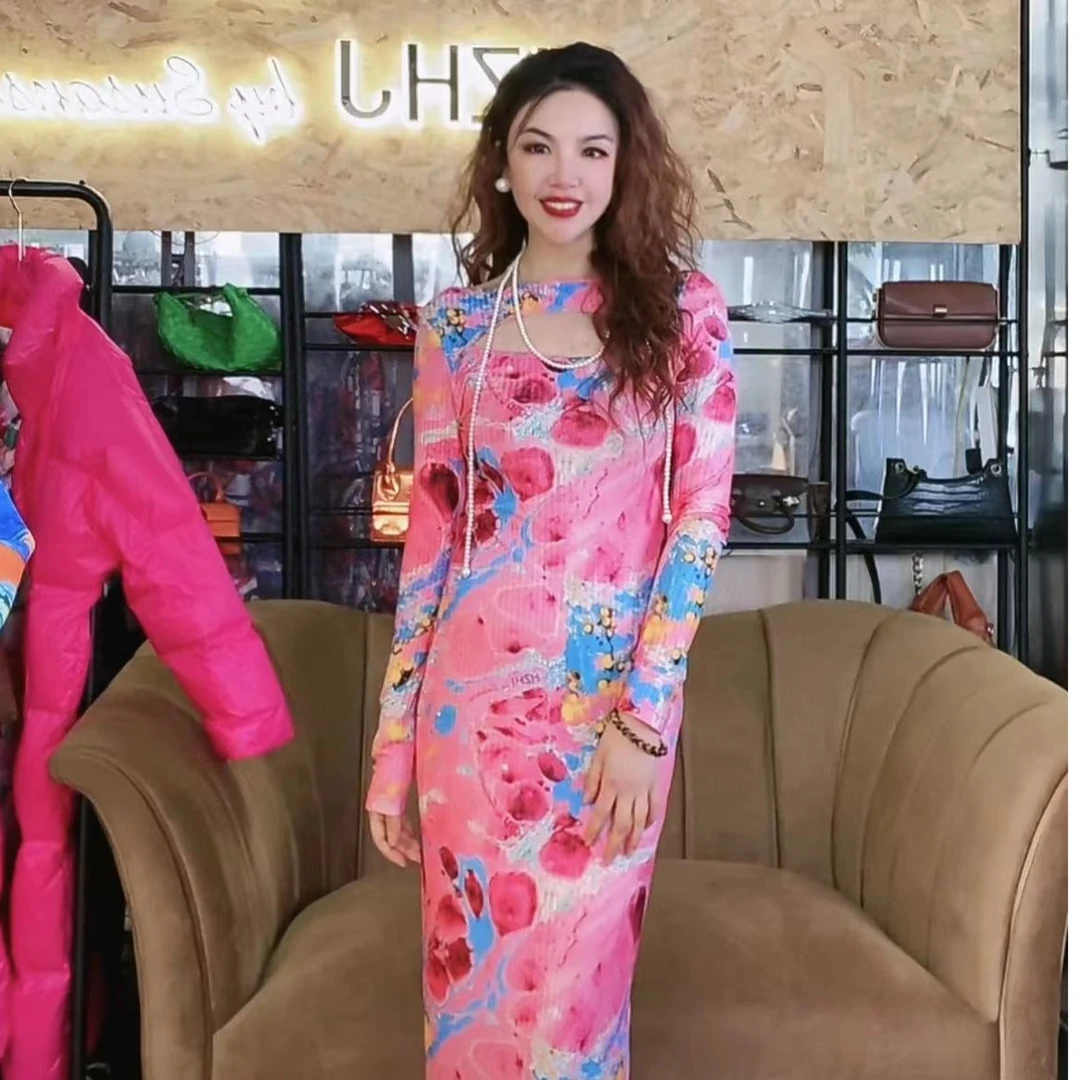 HZHJ设计师款新款樱花恋弹力长袖连衣裙中长款修身轻奢品质820