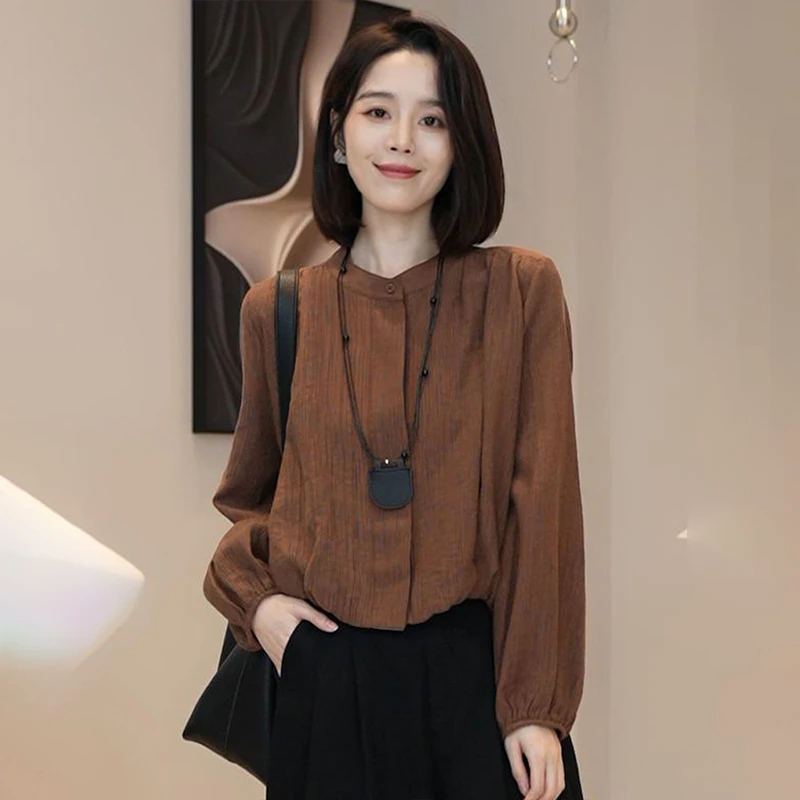 法式高级感纯色圆领长袖衬衫女春季新款气质减龄显瘦百搭通勤上衣