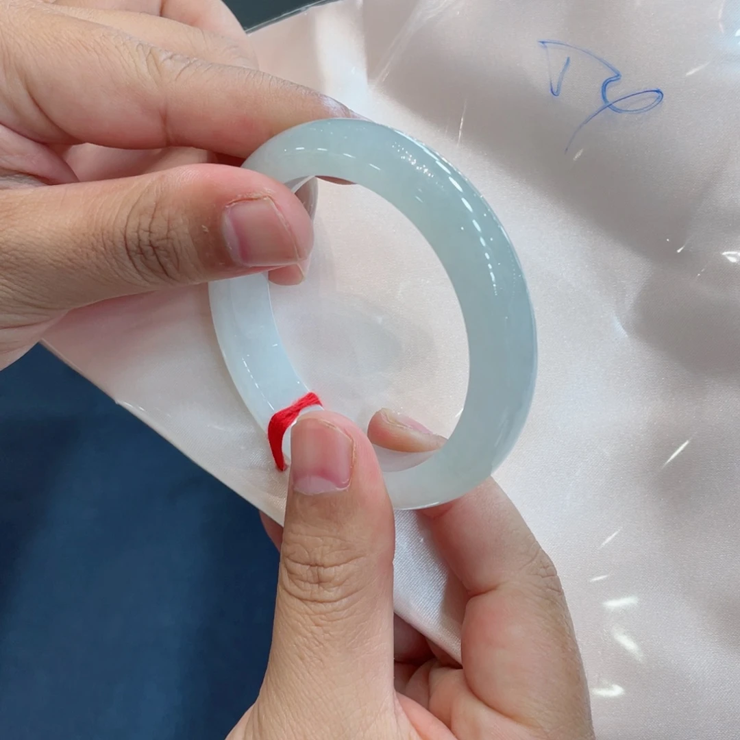 未镶嵌手镯翡翠手镯